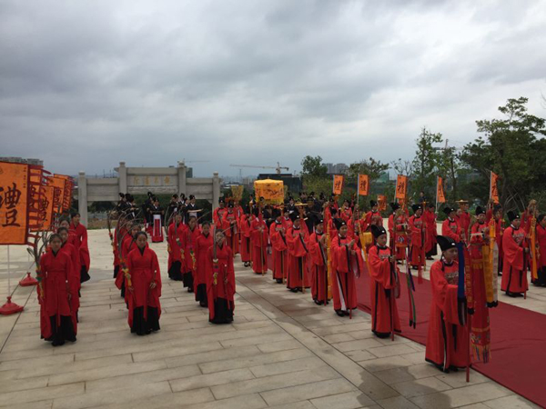 晋兴职校:50多名学生参加华人华侨(晋江)祭孔大